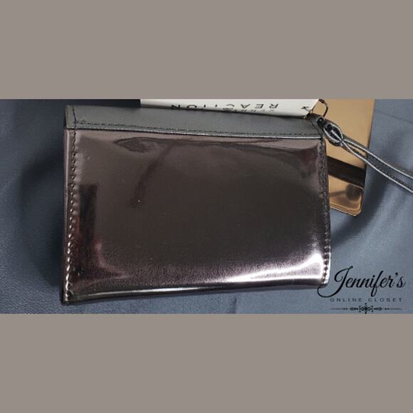 Kenneth Cole Reaction NWT Silver Device Wallet - Picture 4 of 11